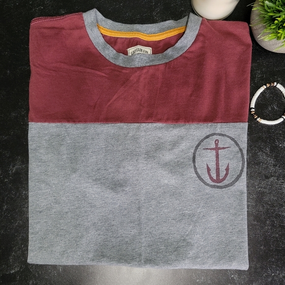 Captain Fin T-Shirt - Picture 1 of 4